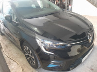 voitures-renault-clio5-2023-zen-mostaganem-algerie