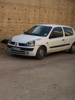 voitures-renault-clio-2-2002-abou-el-hassan-chlef-algerie