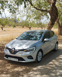 voitures-renault-clio5-2021-intense-soumaa-blida-algerie