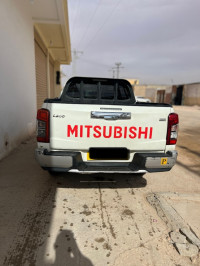 utilitaire-mitsubishi-l200-2022-doube-cabine-evolution-ouargla-algerie