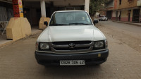 utilitaire-toyota-hilux-2005-menaceur-tipaza-algerie