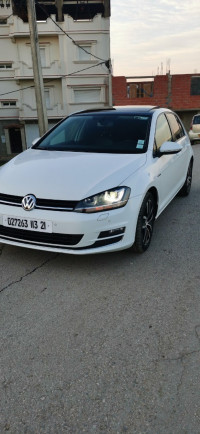 voitures-volkswagen-golf-7-2013-highline-skikda-algerie