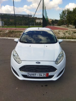 voitures-ford-fiesta-2014-trend-look-constantine-algerie