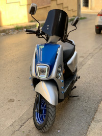 motos-et-scooters-vms-cuxi-2-2024-draria-alger-algerie