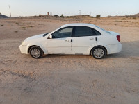 voitures-chevrolet-optra-4-portes-2004-el-aouinet-tebessa-algerie