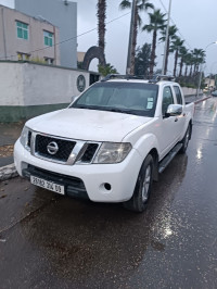 utilitaire-nissan-navara-2014-elegance-4x4-blida-algerie