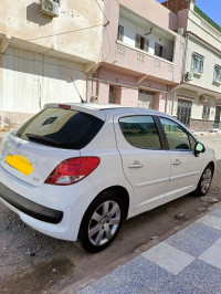 voitures-peugeot-207-2012-allure-relizane-algerie