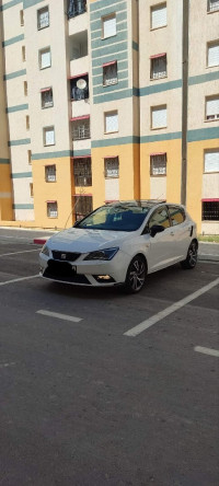 voitures-seat-ibiza-2015-black-line-souk-ahras-algerie