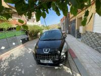 سيارات-peugeot-3008-2011-البويرة-الجزائر