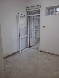شقة-كراء-طابق-فيلا-4-غرف-الجزائر-عين-النعجة