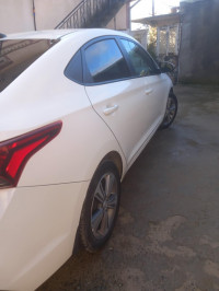 voitures-hyundai-accent-2019-gl-crdi-17-bejaia-algerie