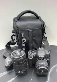Canon 750d  10/10 + Objectif 18-55 + Objectif 18-135 + Batterie Pochette Chargeur 