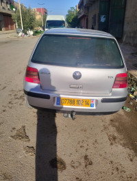 voitures-volkswagen-golf-4-2002-mahdia-tiaret-algerie