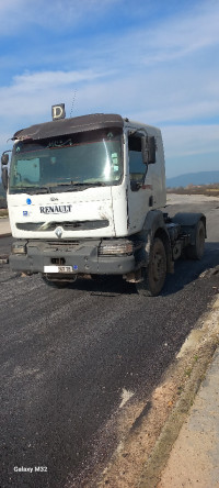 tracteurs-renault-kirax-2007-el-milia-jijel-algerie