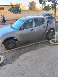 utilitaire-mitsubishi-l200-2015-rouiba-alger-algerie