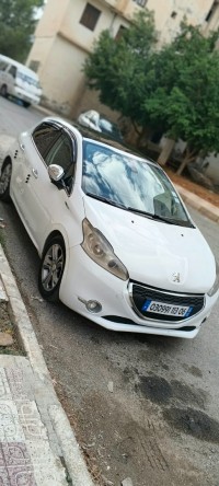 سيارات-peugeot-208-2013-أقبو-بجاية-الجزائر