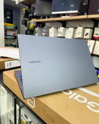 SAMSUNG GALAXYBOOK 4 Intel Core 5 120U  12 Mo de cache, à 5,00 GHz 8GB  512GB SSD  15.6 FULL HD 