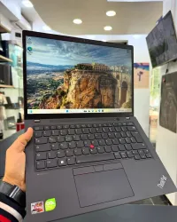 LENOVO THINKPAD P14S Gen 4 AMD Ryzen 7 7840U  16MB à 5.1 GHz 32GB 1TB SSD 14 FULL HD+ Radeon 780M  