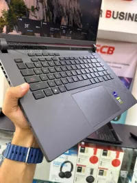 ASUS ROG STRIX  i9-13980HX 36 Mo ,à 5,60 GHz 16GB DDR5 1To SSD NVME 16" WUXGA IPS 240Hz RTX 4070