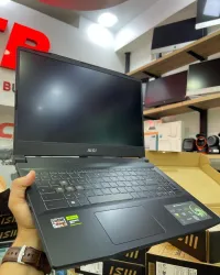 MSI Bravo 15 C7VF  AMD Ryzen 7 7735HS  16GB 1TB SSD 15.6" FULL HD IPS  144Hz NVIDIA RTX 4060 8GB 
