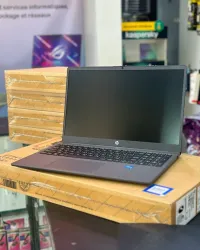 HP 250 G10 Intel Core i3-1315U 10 Mo de cache, à 4,50 GHz, avec IPU 4GB 256GB SSD 15.6 FULL HD