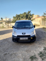 utilitaire-peugeot-expert-2008-vu-long-alger-centre-algerie