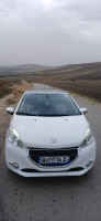 voitures-peugeot-208-2014-allure-salah-bouchaour-skikda-algerie