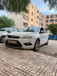 voitures-ford-focus-5-portes-2011-batna-algerie
