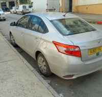 سيارات-toyota-yaris-sedan-2014-برج-بوعريريج-الجزائر