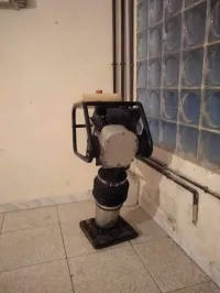 Dameuse sauteuse Moteur Lifan 6.5