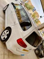 voitures-volkswagen-touran-2015-life-biskra-algerie