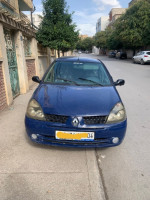 voitures-renault-clio-1-2004-constantine-algerie