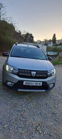 voitures-dacia-sandero-2019-alger-centre-algerie