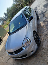 voitures-renault-clio-campus-2008-initiale-paris-mostaganem-algerie