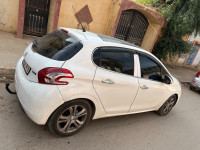 voitures-peugeot-208-2014-allure-ain-defla-algerie