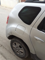 voitures-dacia-duster-2014-sour-el-ghouzlane-bouira-algerie