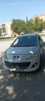 voitures-peugeot-207-2012-guelma-algerie