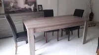 Table et buffet de salle à manger 