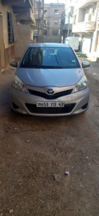 voitures-toyota-yaris-2013-el-khroub-constantine-algerie