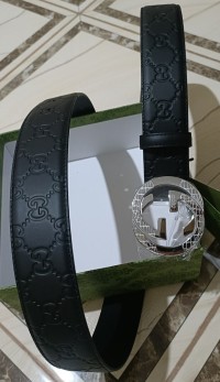 أحزمة-ceinture-luxury-gucci-modele-signature-avec-boucle-gg-super-copy-packaging-complet-باب-الزوار-الجزائر