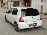 voitures-renault-clio-campus-2011-ras-el-aioun-batna-algerie