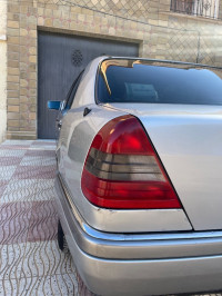 voitures-mercedes-classe-c-2000-elegance-bou-saada-msila-algerie