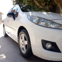 voitures-peugeot-207-2012-ain-temouchent-algerie