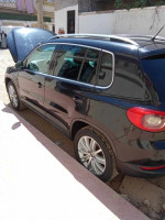 voitures-volkswagen-tiguan-2011-carat-chiffa-blida-algerie