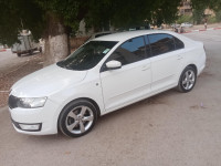 voitures-skoda-rapid-2014-algerie