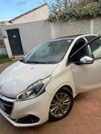 voitures-peugeot-208-2016-allure-facelift-blida-algerie