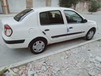 voitures-renault-clio-classique-2004-batna-algerie