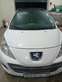 سيارات-peugeot-207-2011-بوغني-تيزي-وزو-الجزائر