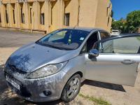 citadine-ford-fiesta-2011-bouira-algerie