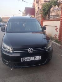 cars-volkswagen-caddy-2015-sour-el-ghouzlane-bouira-algeria
